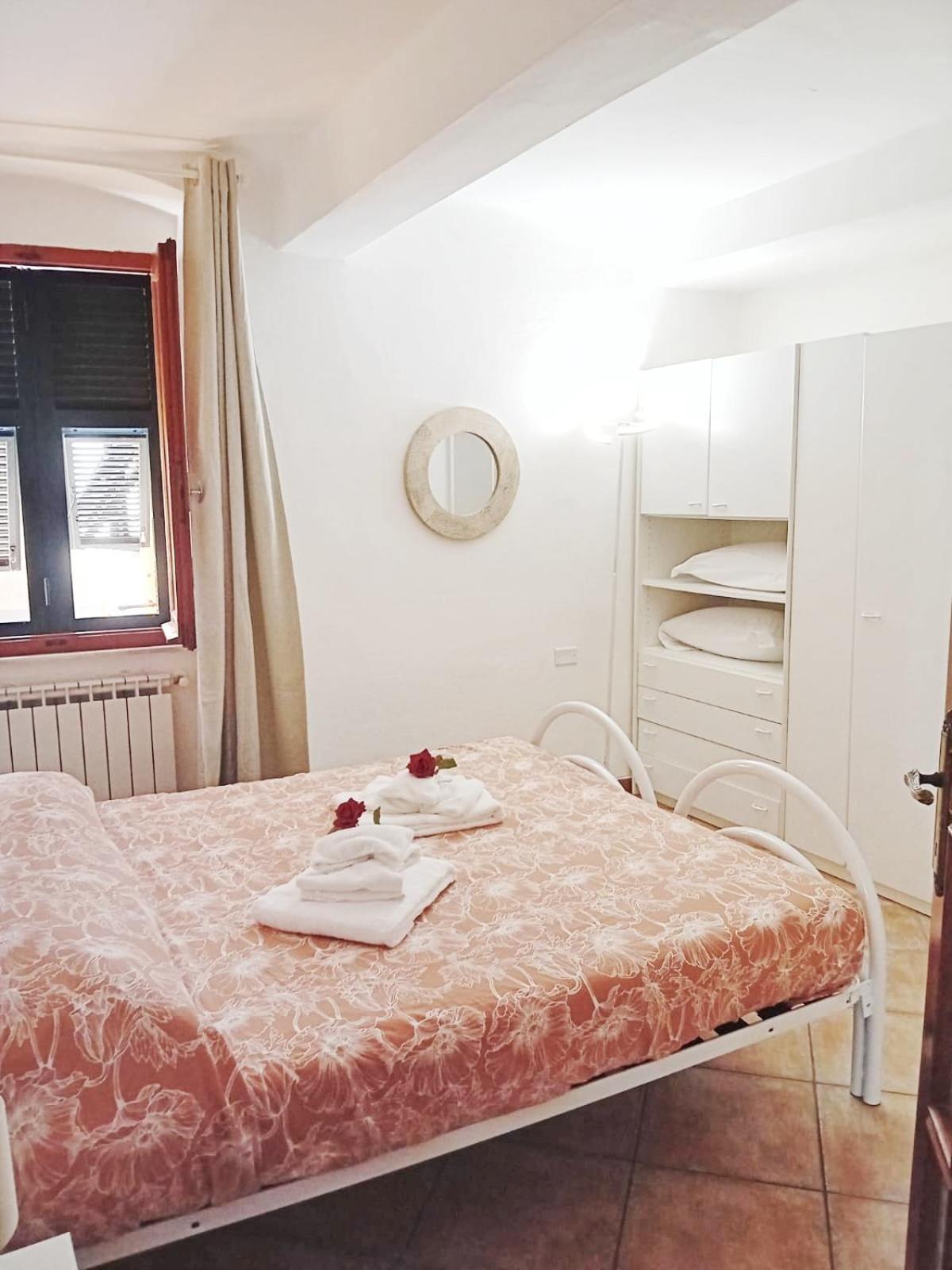 ריומאג'ורה Ubetty Village Center Two-Bedrooms Apartment 5Terreparco מראה חיצוני תמונה